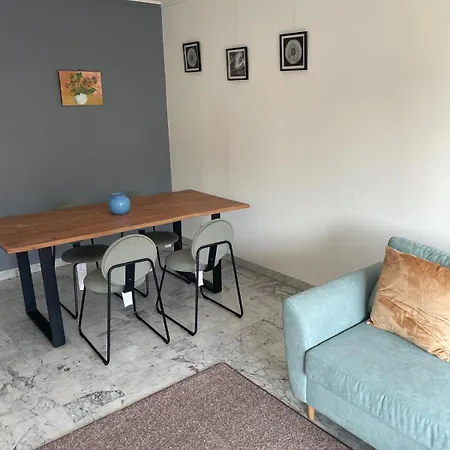 Beaux Arts - 2 Chambres, Parking, Balcon, Climatisation Et Piscine * Montpellier