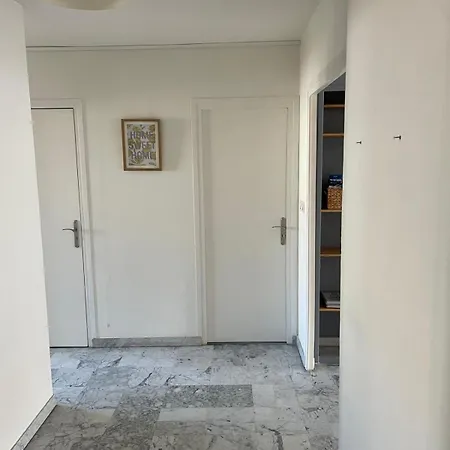 Apartment Beaux Arts - 2 Chambres, Parking, Balcon, Climatisation Et Piscine