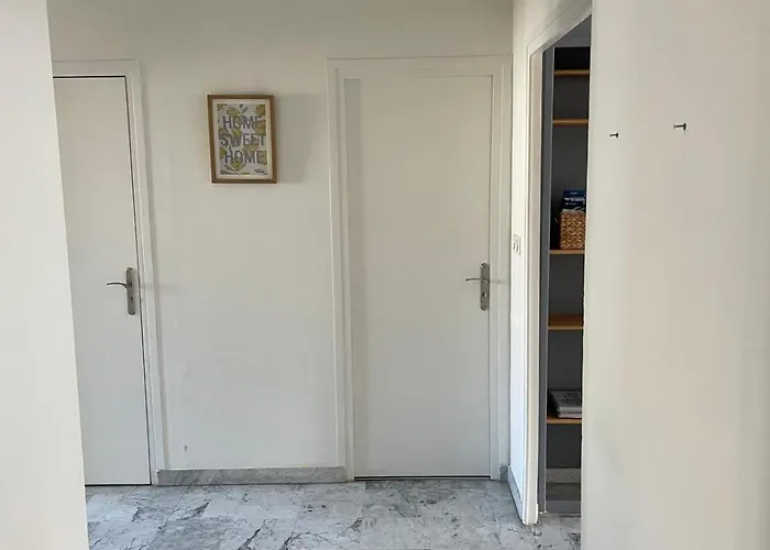 Апартаменты Beaux Arts - 2 Chambres, Parking, Balcon, Climatisation Et Piscine