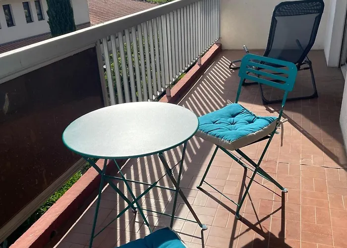 Beaux Arts - 2 Chambres, Parking, Balcon, Climatisation Et Piscine